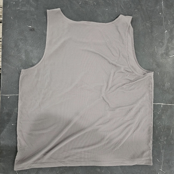 NWOT Men's Gray Alo Yoga Quick Dry Athletic Tank Sleeveless Shirt 3XL - Picture 3 of 3